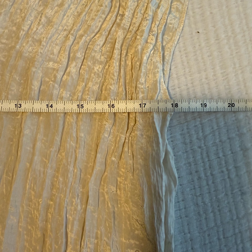 [VINCE] Crinkle V-Neck Popover Blouse in Ivory - Picture 7 of 8